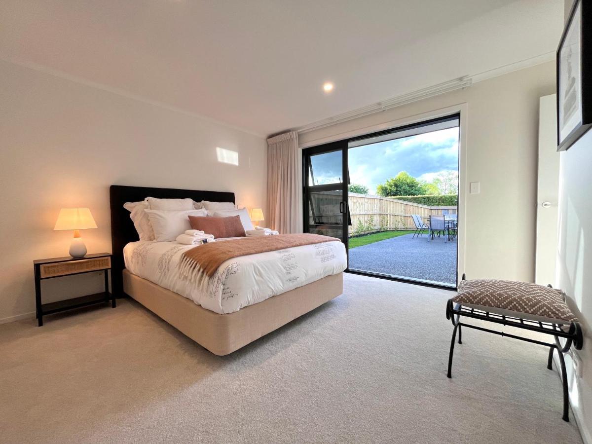 Luxury Villa, Central, Golf And Cafes - By Kosh Bnb Hamilton Exteriör bild