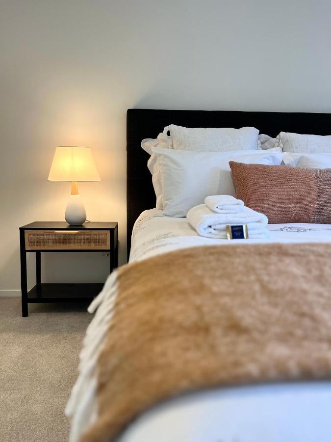 Luxury Villa, Central, Golf And Cafes - By Kosh Bnb Hamilton Exteriör bild